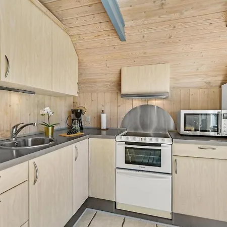2 Bedroom Lovely In Hemmet Falen